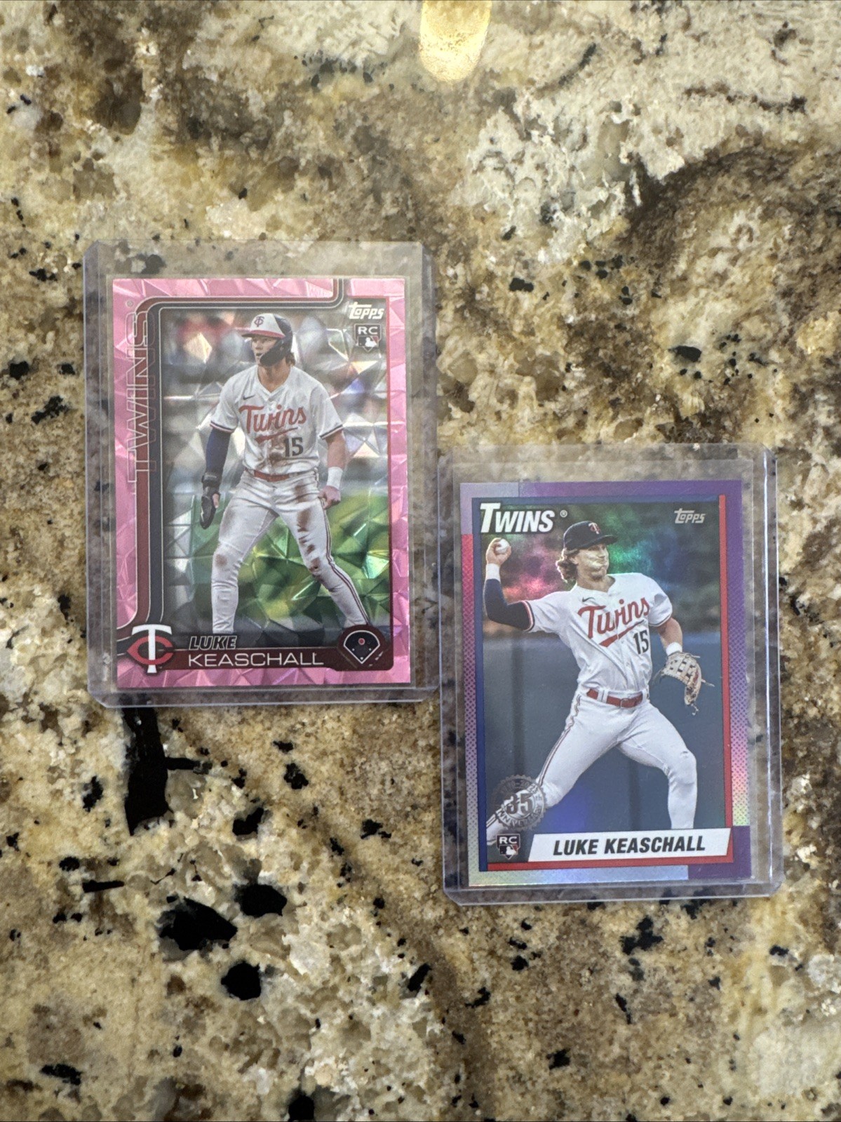 2025 Topps Update Series - Luke Keaschall #US16 Pink Diamante Foil (RC) & Foil