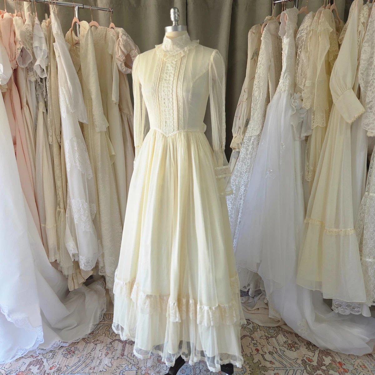 Ivory Victorian Vintage Wedding Dresses & Veils for Women for sale