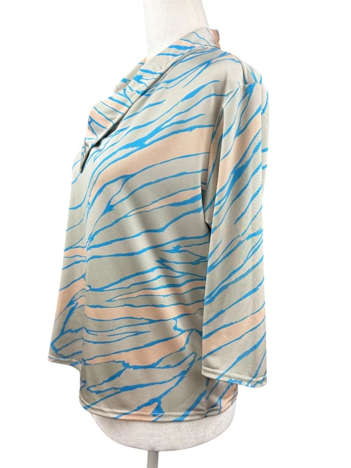 Женский спортивный топ Jamie Sadock с абстрактным принтом рукав 3/4 эластичный бежевый синий - Изображение 4 из 4