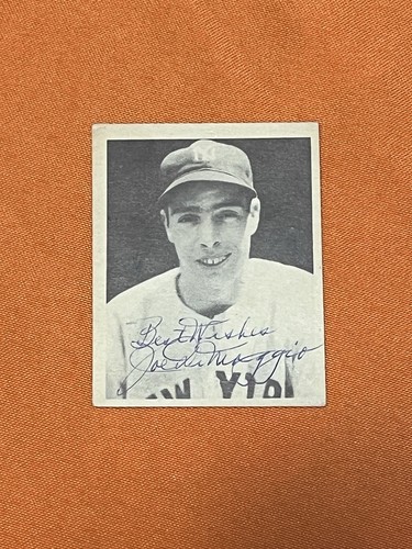 Joe DiMaggio [Sample] #26 1939 Play Ball card
