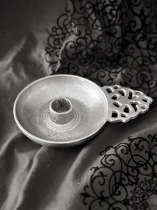 VTG - WILTON RWP  WARE COLONIAL STYLE CANDLE HOLDER 4.5” Buy Now!