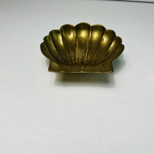 Vintage Brass Footed Shell Trinket Soap Dish Scalloped Gold 4X4" - Picture 2 of 6