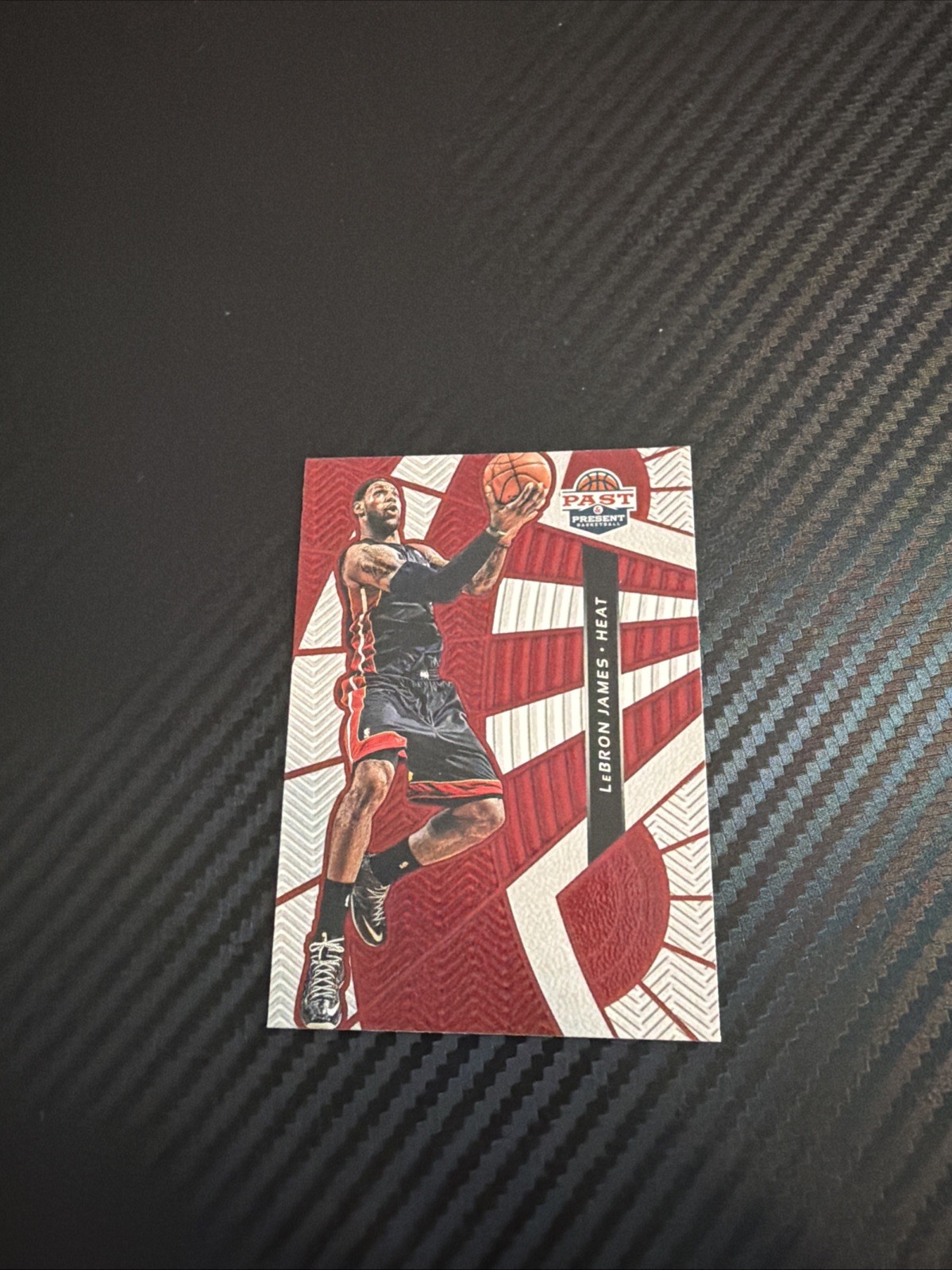 2012-13 Panini Past & Present - Treads LeBron James #6