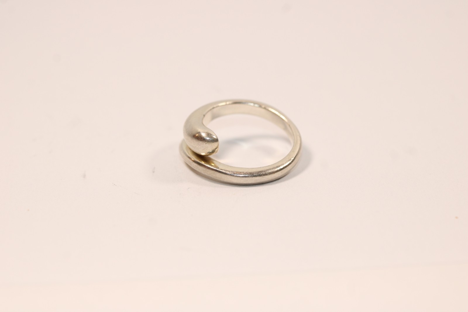 Sterling Silver  Modern Solid Bypass Ring Size 6.… - image 5