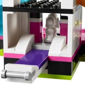 LEGO [Friends] - Puppy Championship Building Set - Dog Show Series (41300)