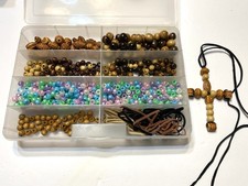 Lot of Wooden  Plastic Beads Crafts Jewelry Making Creativity Unlimited 