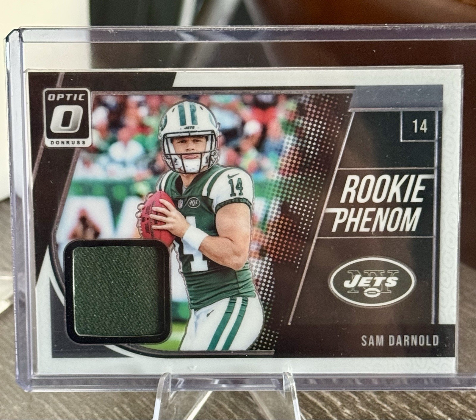 Sam Darnold 2018 Panini Donruss Optic Rookie Phenom Jerseys Horizontal (RC, MEM)