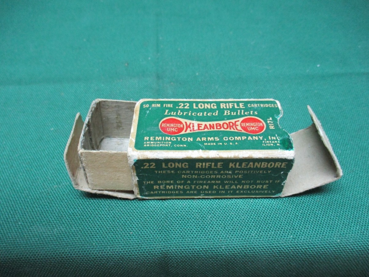 Vintage Remington UMC Kleanbore 22 Long Rifle Cal. Ammo Box Vintage Remington UMC Kleanbore 22 Long Rifle Cal. Ammo Box