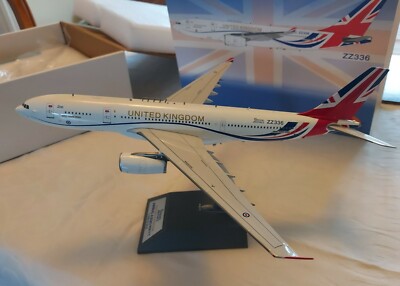 Inflight 200  ROYAL AIR FORCE AIRBUS A330 VOYAGER KC2 (A330-243MRTT) ZZ336 WITH 