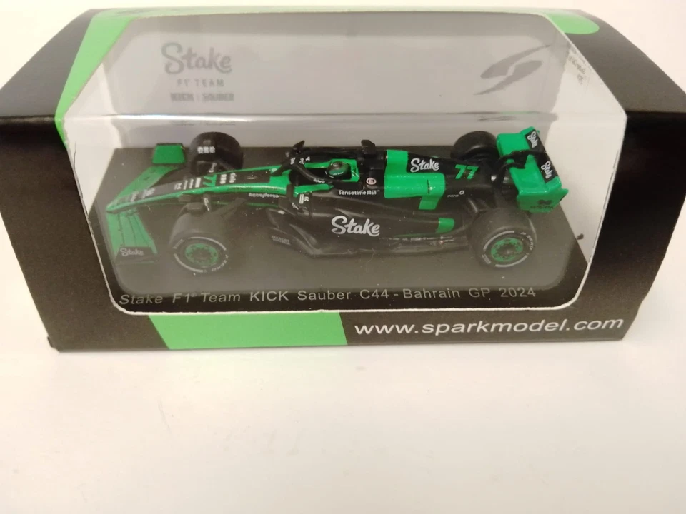 Spark Sauber F1 C44 #77 Valtteri Bottas Bahrain GP 2024 1/64 Y366 - Immagine 4 di 4
