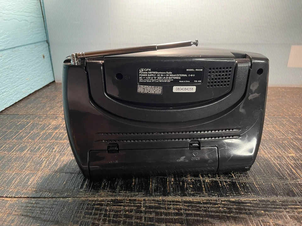 GPX R633B Portable Shortwave AM/FM Alarm Clock Radio Black Tested Battery Power - Image 2 of 4