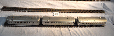Postwar Lionel 3 O 027 Passenger Cars Maplewood 2421 Chatham 2422 Hillside 2423