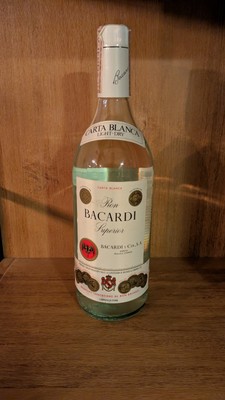 Bacardi Carta Blanca Superior   Vintage Rum   Spanien ca. 1965 1975   ungeöffnet