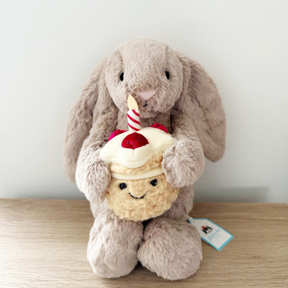  Bashful Beige Bunny Birthdayうさぎ Jellycat BASHFUL BEIGE BUNNY BIRTHDAY CAKE NWT RARE HTF LOVEY Cute