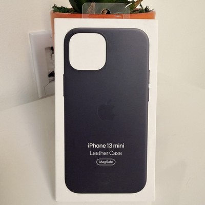 Apple Leather Case with MagSafe for iPhone 13 mini - Midnight for