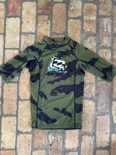  Billabong Sunshield UPF Swim Shirt Size Small Tight Fitting Rash Guard