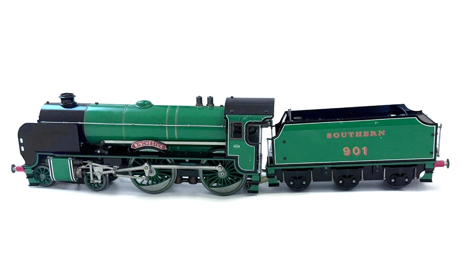 ASTER Live Steam Southern 901 4-4-0 Schools Class Gauge 1 Alcohol Fired Brass - Image 3 of 4