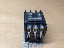 EATON Definite Purpose Contactor C25DNF340 3-Pole  40 AMP   24 V #101E86PR6*CO