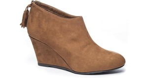 cl by laundry wedge bootie