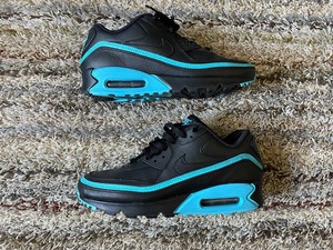 Nike Air Max 90 X Undefeated tamaño 9.5 Negro Azul Fury CJ7197-002 | eBay