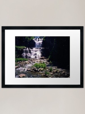Wasserfall in den Bach gerahmt Ar gerahmt Wandbild Poster Leinwanddruck Bild
