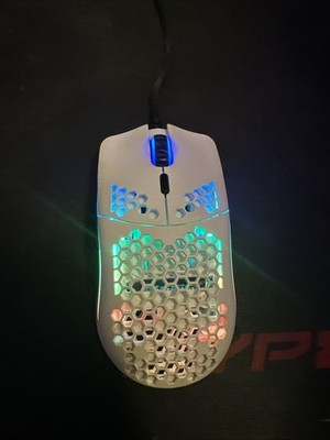 Glorious Model O Wireless Gaming mouse - Matte White *FOR PARTS*