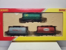 HORNBY WAGON SET OF  3 TANK CARS, BP, TOTAL,  TEXACO SEE PICS BOXED SET