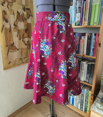 Vintage Womens Sz 36 Skirt Red Midi A-Line Floral Zip Up