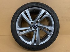 VW GOLF 17" ALLOY WHEEL WITH 225/45 R17 TYRE   5H0601025AF   2019 - 2025   C3009