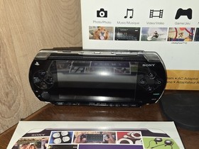 TESTED OG SONY PSP BUNDLE CASE, BOX, CAR CHARER, GAME