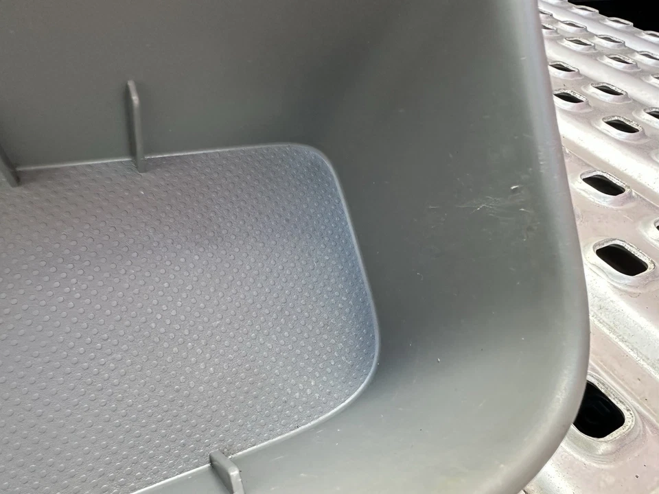 Bandeja de consola Toyota Tacoma 2005-2015 55625-AD010 OEM Foto 3 de 4