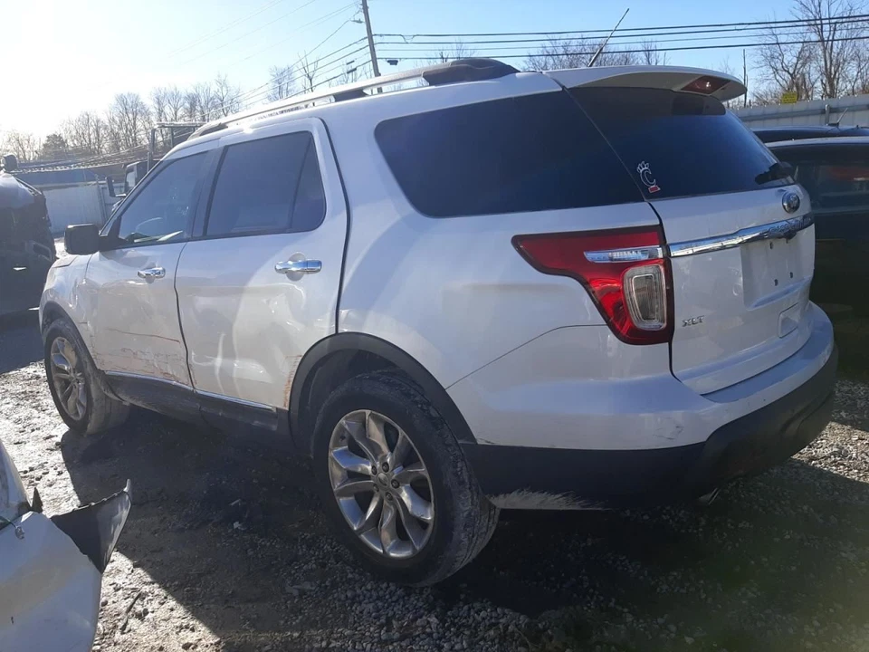 Motor de ventilador usado Ford Explorer 2014 4WD 3.50L OEM 133K milhas 3478667 - Imagem 2 de 4