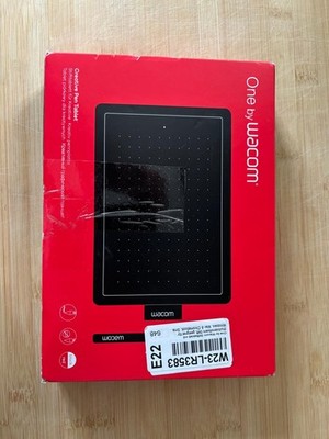 Wacom One 13,3 Zoll Grafiktablett - Schwarz (DTC133W0B)