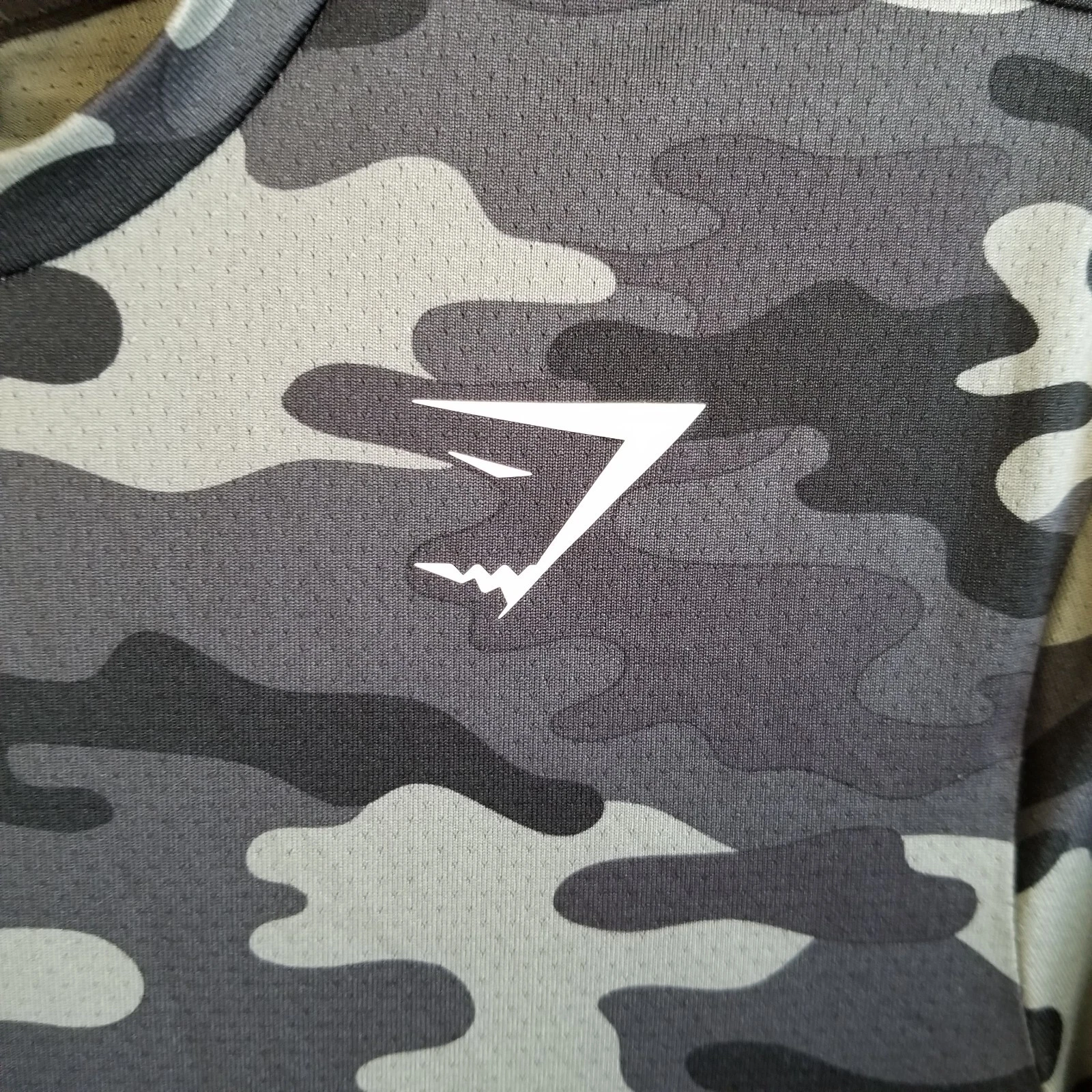gymshark dark camo short sleeve black performance shirt