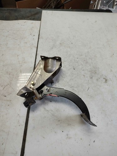 1998 - 2002 Subaru Forester Brake Pedal Assembly w/ Bracket OEM - Picture 2 of 3