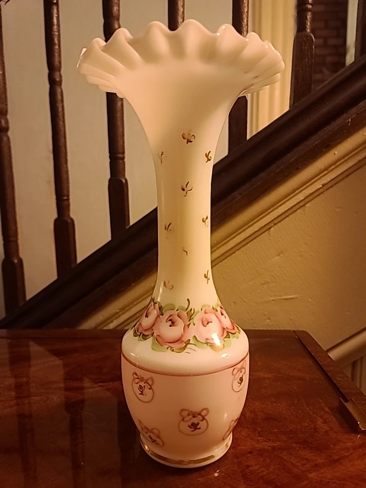 1940’s Fenton Hand Painted Glass Charleton Rose Ruffled Rim Vase Gold Overlay  - Image 4 of 4