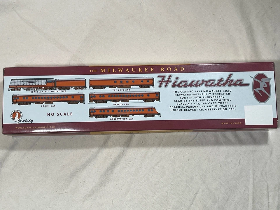 Fox Valley Hiawatha HO Milwaukee Road Coach #4414 Maroon Black NOS Never Handled - Image 3 of 4