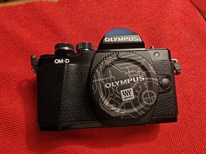 Olympus OM-D E-M10 Mark II Digitalkamera, Schwarz (Flexkabel Defekt)
