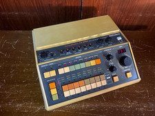 Roland CR-8000 CompuRhythm Programmable drum machine Pro revisionata