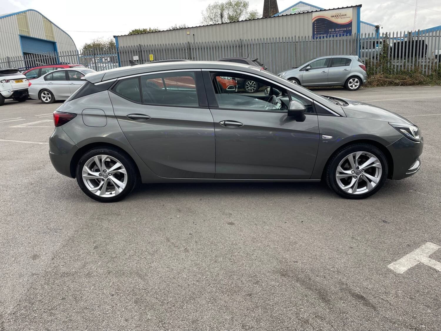 2019 Vauxhall Astra, photograph 7