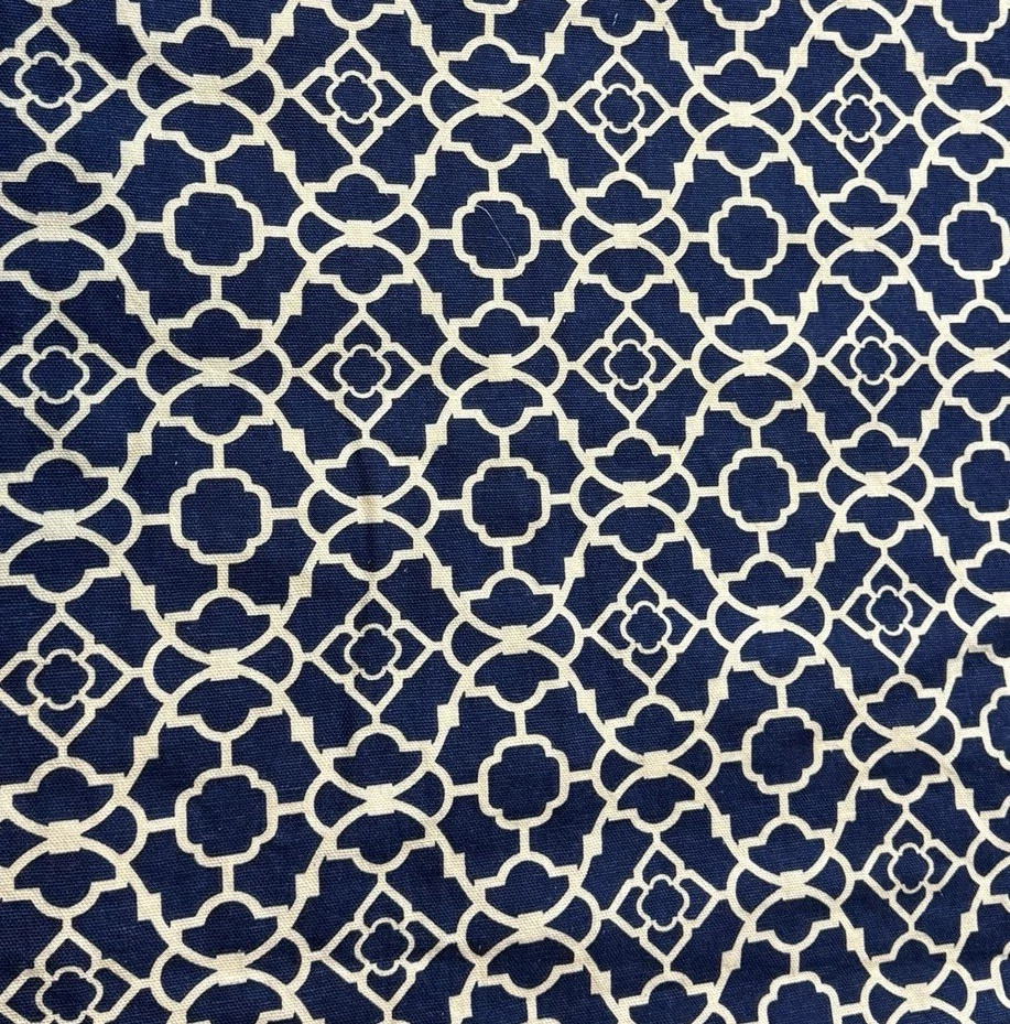 2 paneles de cortinas Waverly en par azul marino descontinuado con estampado 'Lovely Lattice' Foto 4 de 4