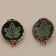 VINTAGE REVERSE CARVED Glass/Lucite Maple Leaf Green Black Shoe Clips Pair 1940s