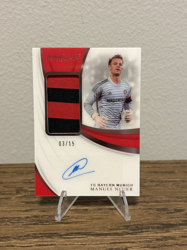 2018-19 Immaculate - Manuel Neuer - Bayern Munich - Match-Worn Patch Auto /15