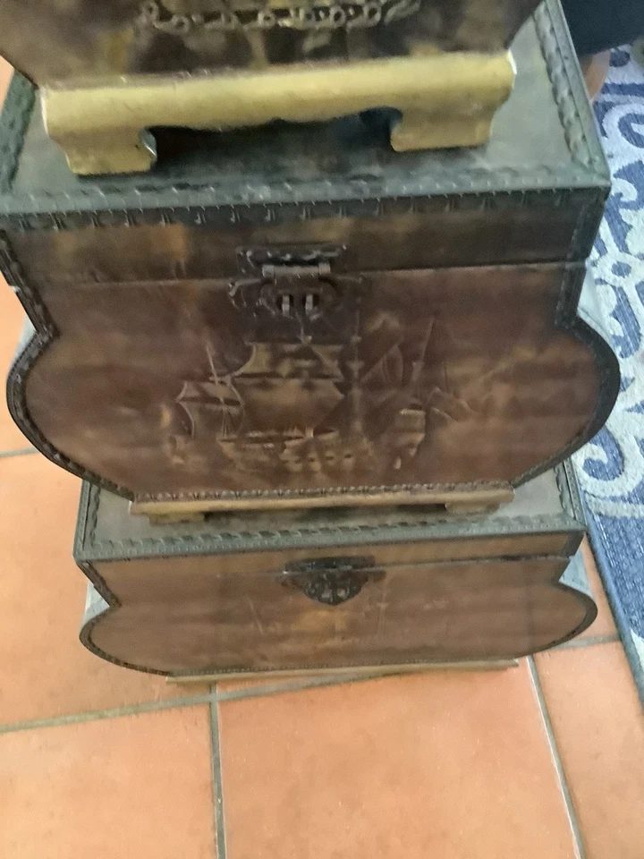 Baúl de almacenamiento Rústico de madera en caja de metal en relieve Cofre del tesoro de barco 3 piezas Foto 3 de 4
