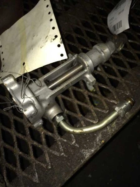 1981 ISUZU PICKUP OIL PUMP - Image 2 of 2