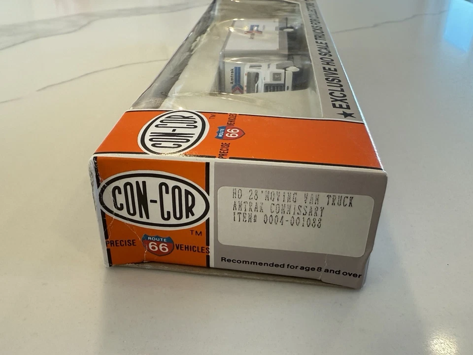 Con-Cor HO 28' Moving Van Truck Amtrak Commissary 0004-001088 Exclusive NOS - Image 2 of 3