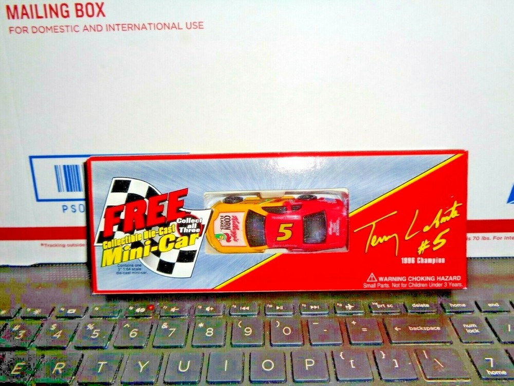 Terry Labonte Kellogg's Corn Flakes 1996 Champion Collectible DIE CAST Car 1/64