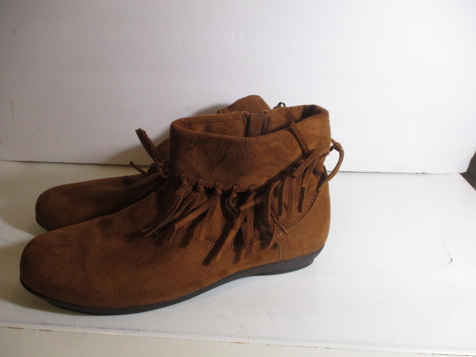 Comfortview Lynette Faux Suede Brown Ankle Moccasin Fringe Boots Sz 9