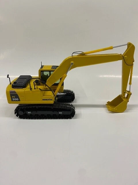 1:50 NZG 632 KOMATSU PC 200-8 GALEO EXCAVATOR - Immagine 2 di 4
