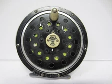 PFLUEGER MEDALIST 1496 1/2, USA, DIAMOLITE, FLY REEL w/ LINE